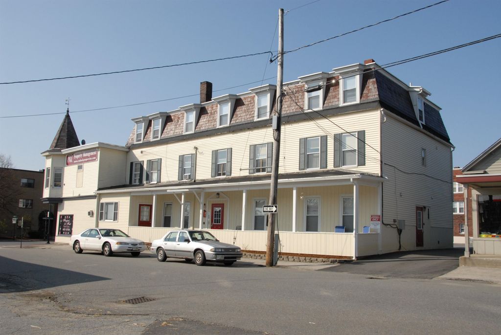 Photo of 4 Martin Street #5, Derry, NH 03038 (MLS # 5070548)