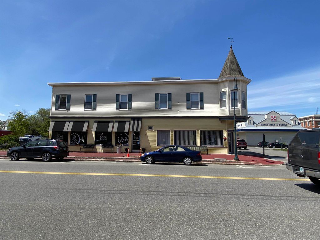 Photo of 4 Martin Street #5, Derry, NH 03038 (MLS # 5070548)