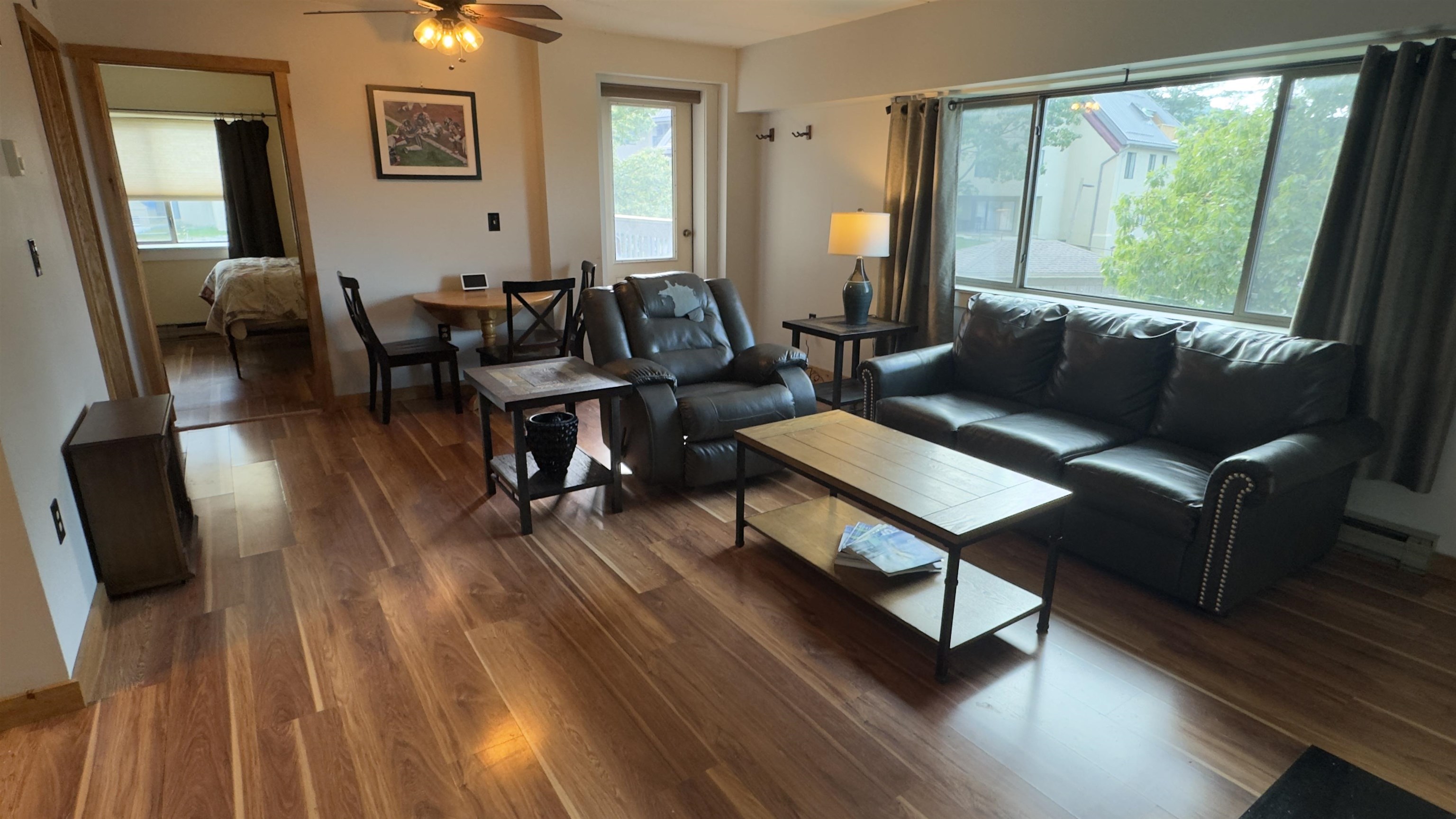135 E Mountain Road 1E6