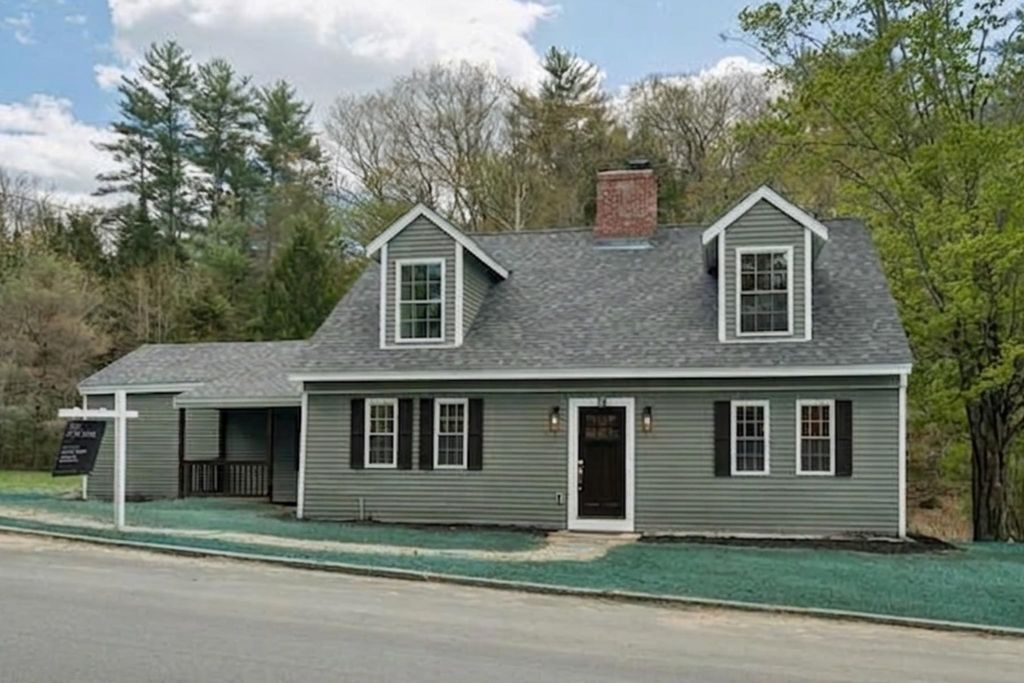 Photo of 78 Center Hill Road, Epsom, NH 03234 (MLS # 5088801)