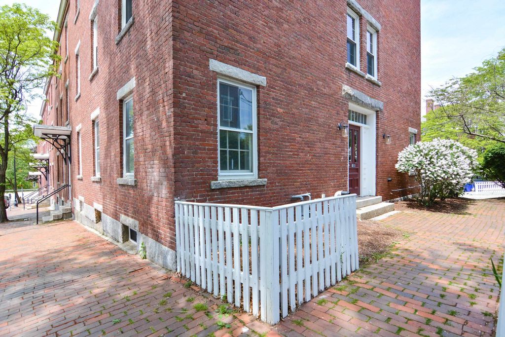 Photo of 125 W. Merrimack Street #2, Manchester, NH 03101 (MLS # 5068078)