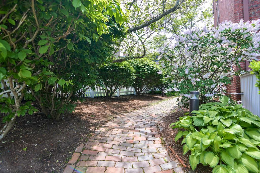 Photo of 125 W. Merrimack Street #2, Manchester, NH 03101 (MLS # 5068078)