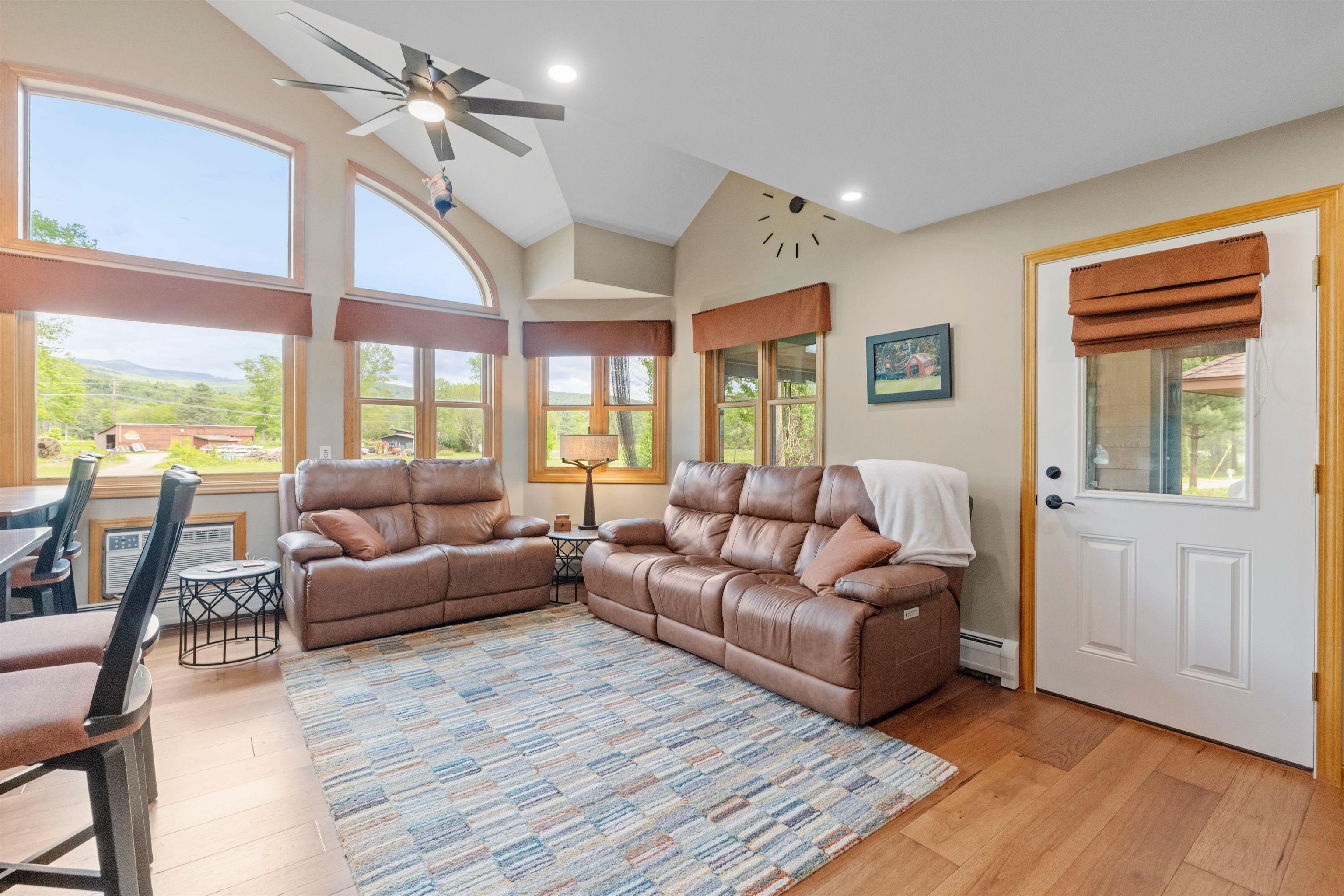 23 Jack O' Lantern Drive 18