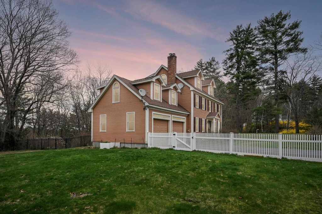 Photo of 1 Proctor Road, Merrimack, NH 03054 (MLS # 5084678)