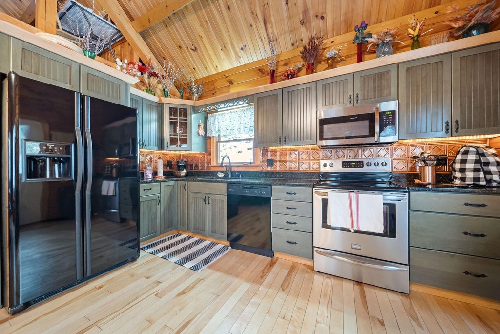 Photo of 1024 NH Rt. 175, Campton, NH 03223 (MLS # 5073987)