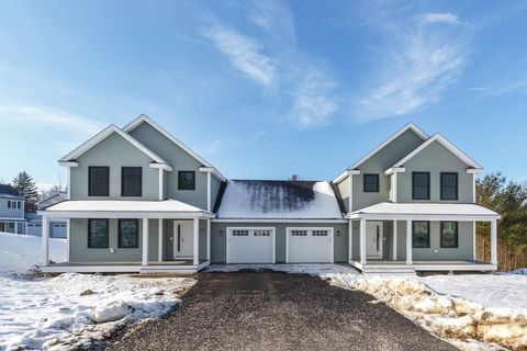 Photo of 18 Windsor Lane #70, Hudson, NH 03051 (MLS # 5081121)