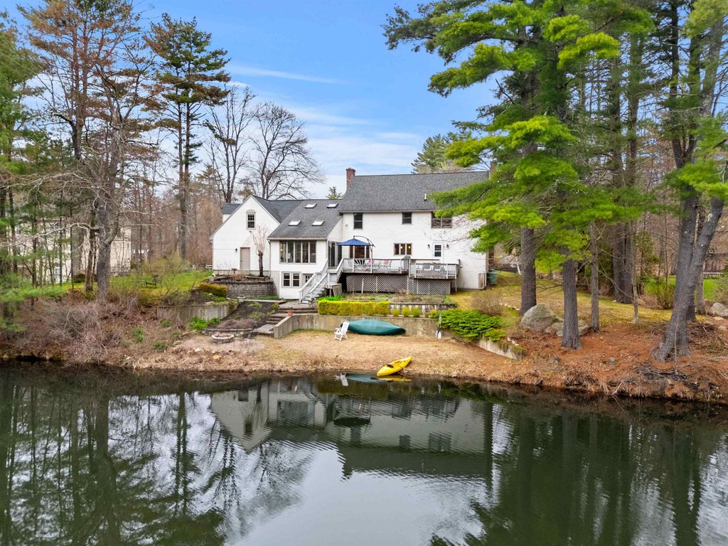 Photo of 12 Magazine Street, Bedford, NH 03110 (MLS # 5085099)