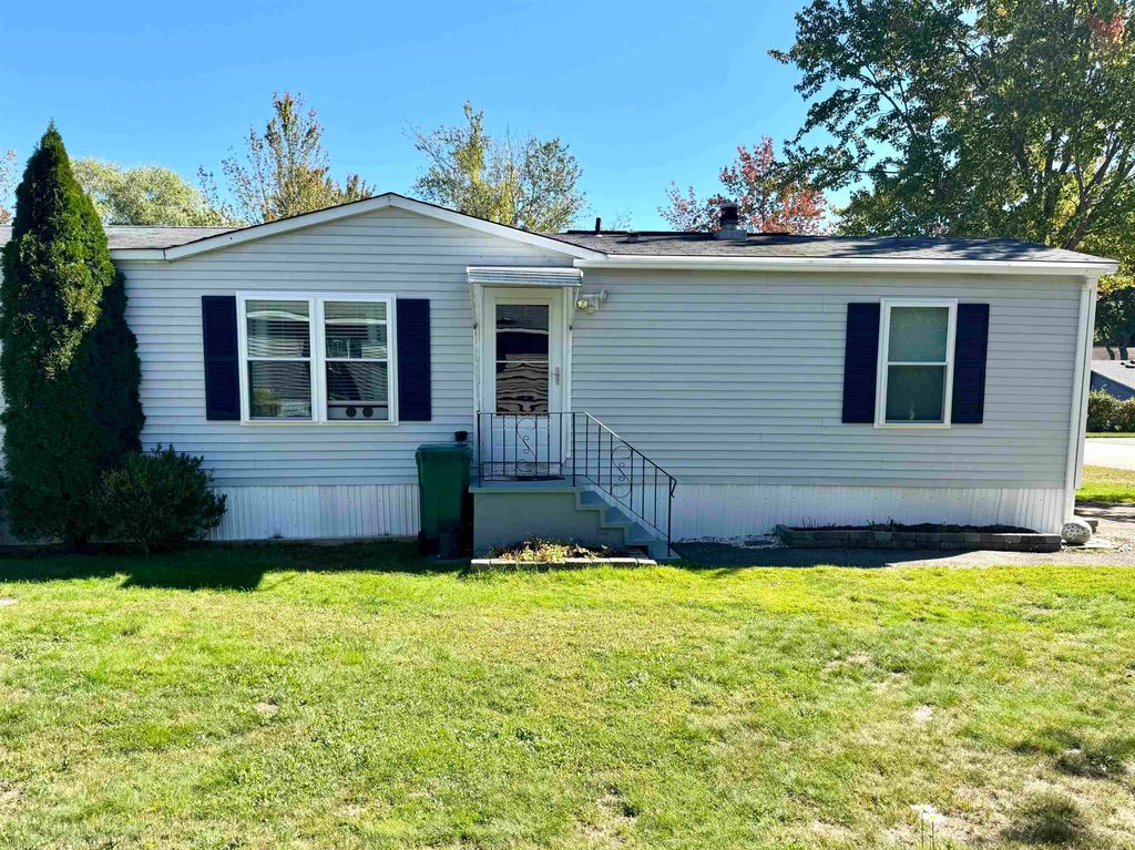 Photo of 204 Mackerel Avenue, Portsmouth, NH 03801 (MLS # 5063529)