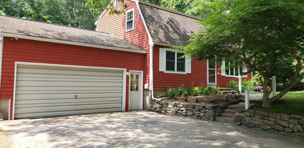 Photo of 8 Woodridge Road, Durham, NH 03824 (MLS # 5066016)