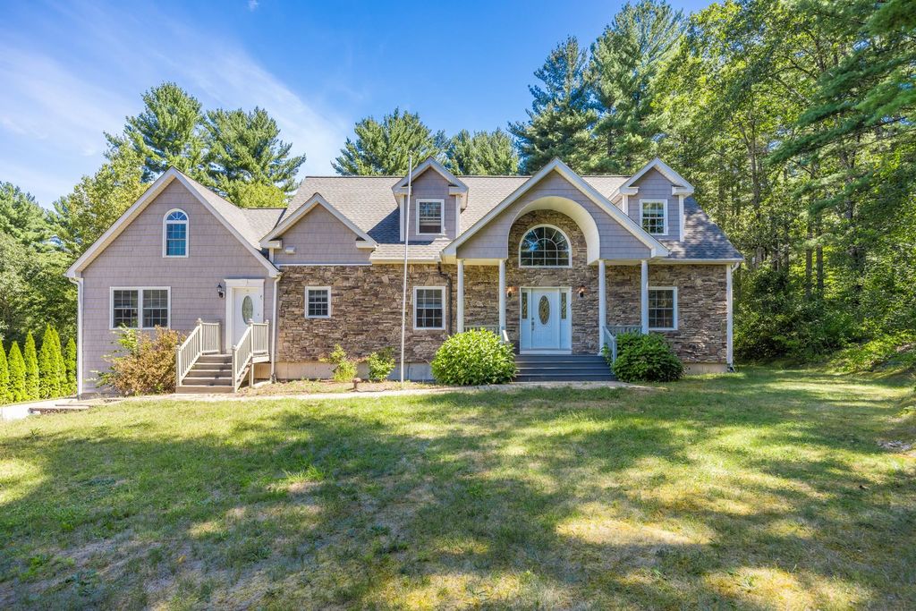 Photo of 7 Dutton Road, Pelham, NH 03076 (MLS # 5059255)