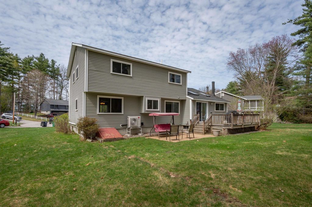 Photo of 14 Olympia Circle, Nashua, NH 03062 (MLS # 5084900)