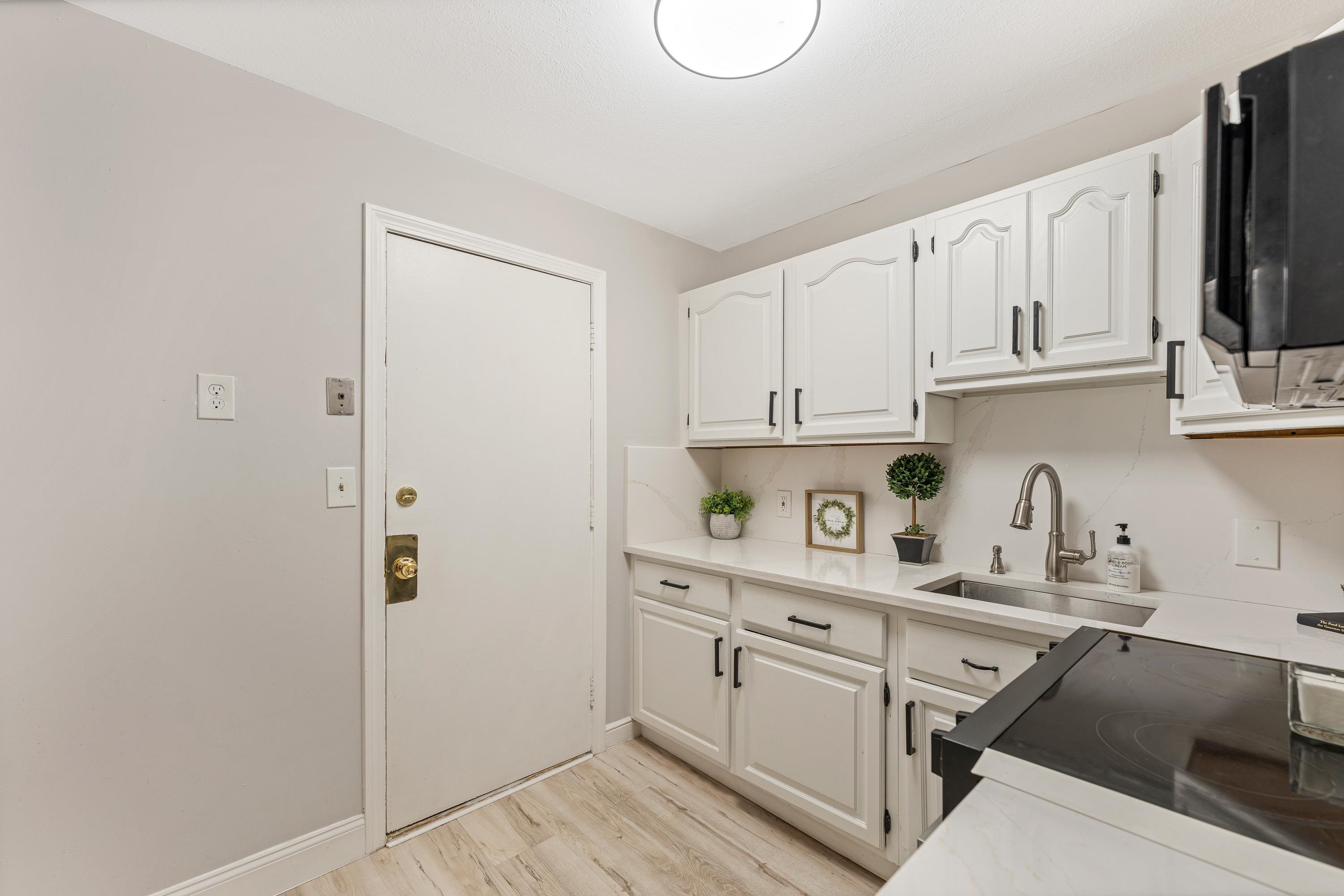 4 Brook Road 8