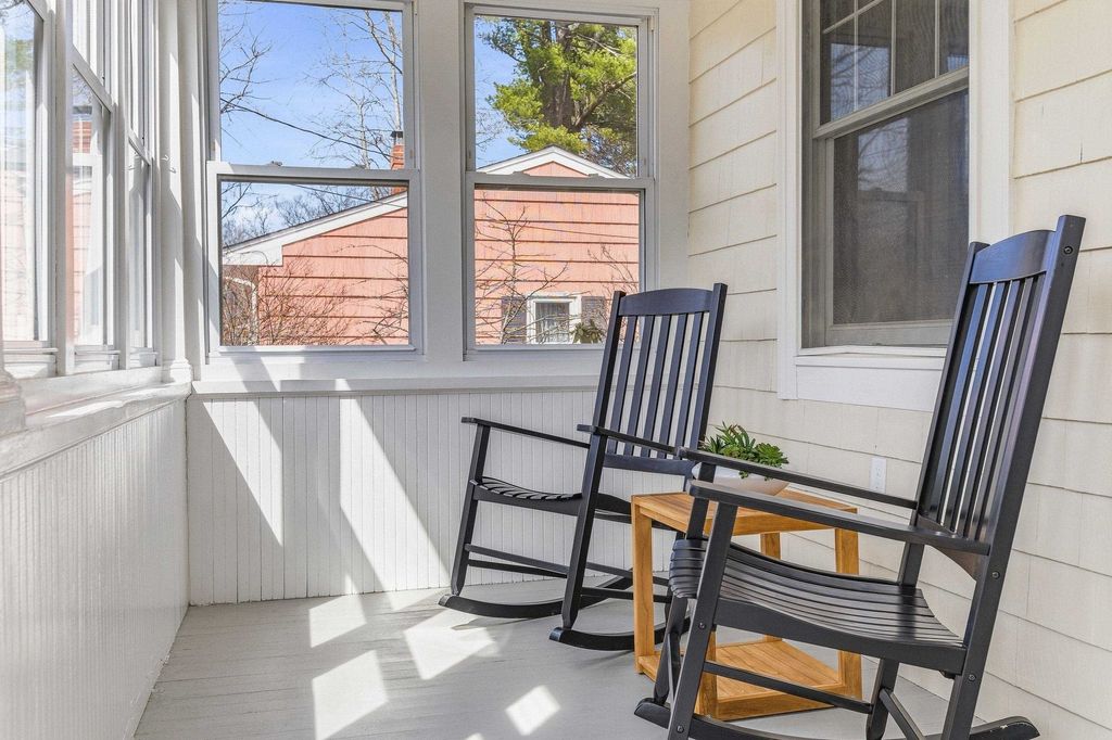 Photo of 111 Essex Avenue, Portsmouth, NH 03801 (MLS # 5081008)