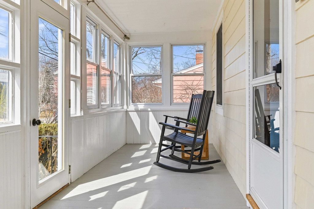 Photo of 111 Essex Avenue, Portsmouth, NH 03801 (MLS # 5081008)