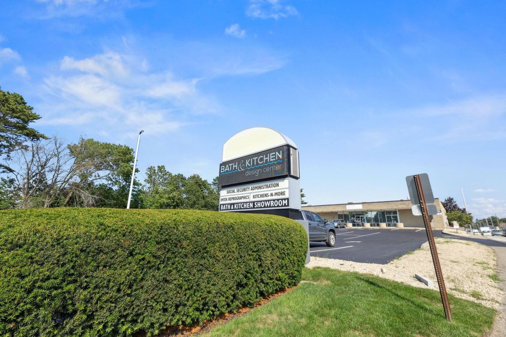 Photo of 175 Amherst Street, Nashua, NH 03060 (MLS # 5058704)