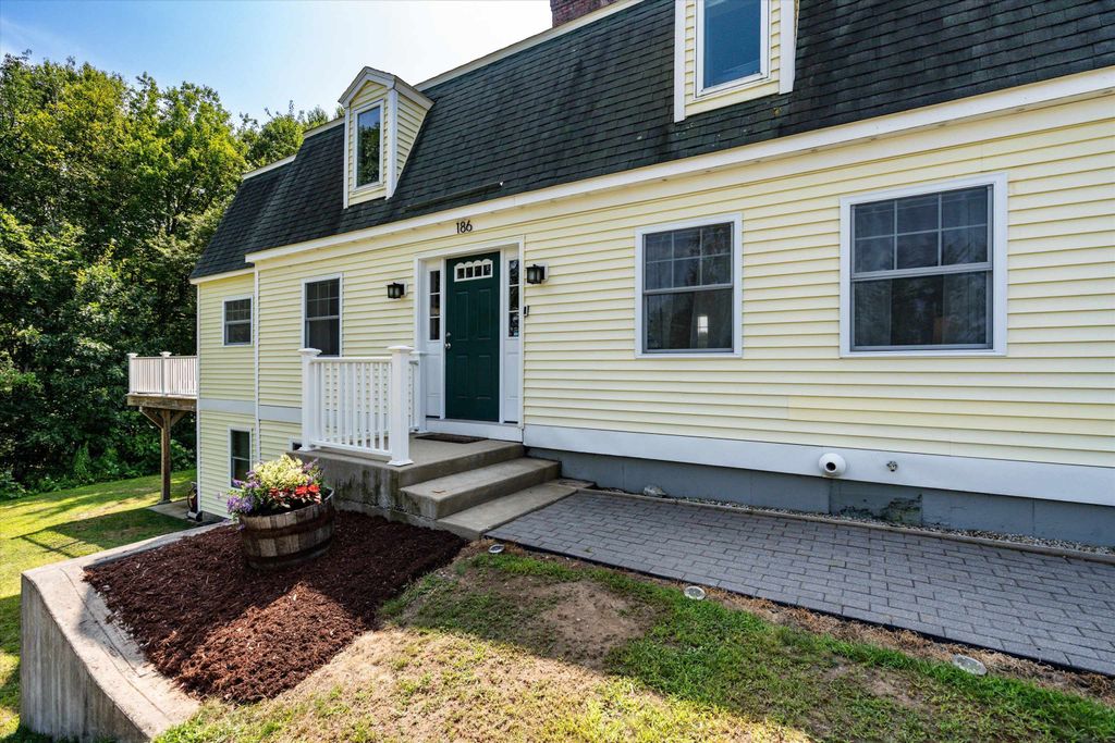 Photo of 186 Kimball Pond Road, Dunbarton, NH 03046 (MLS # 5056631)