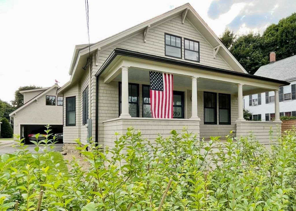 Photo of 219 Sagamore Avenue, Portsmouth, NH 03801 (MLS # 5068018)