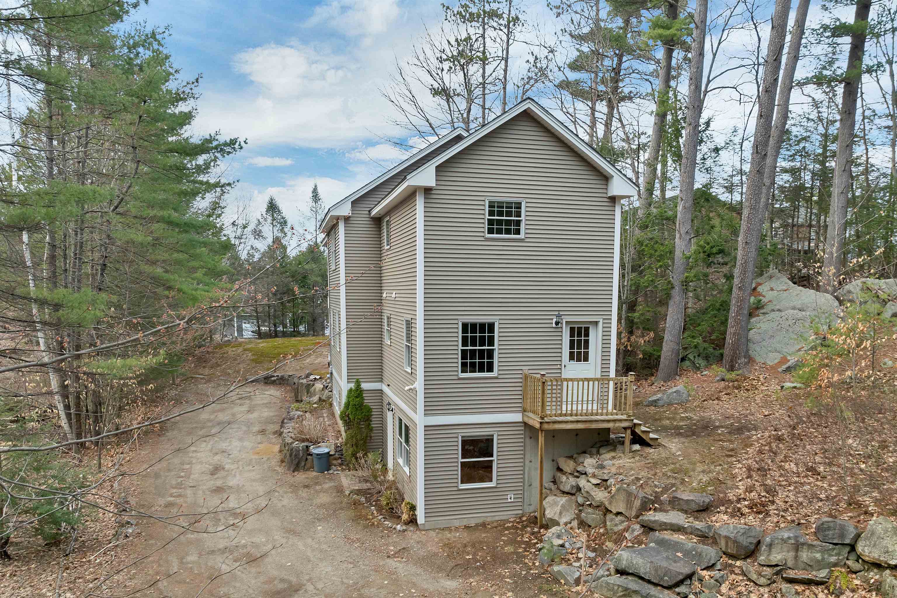 1472 Mount Major Highway