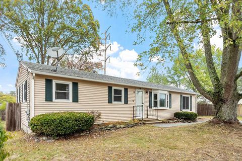 Photo of 13 Bramble Drive, Nashua, NH 03062 (MLS # 5065883)