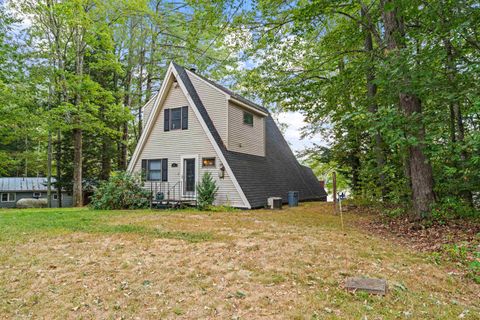 67 New Hampshire Drive Webster NH 03303