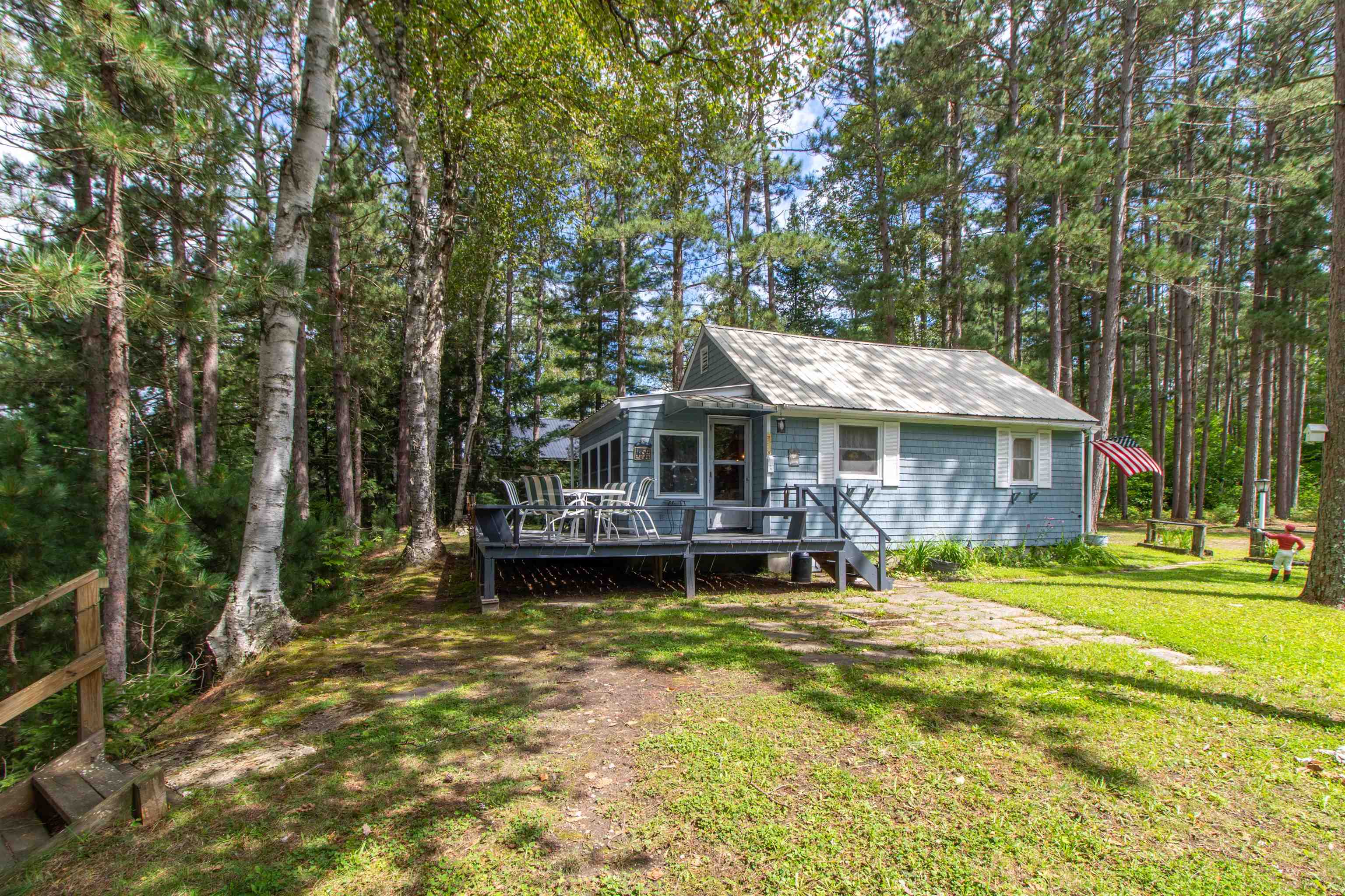 1143 Lakeshore Drive