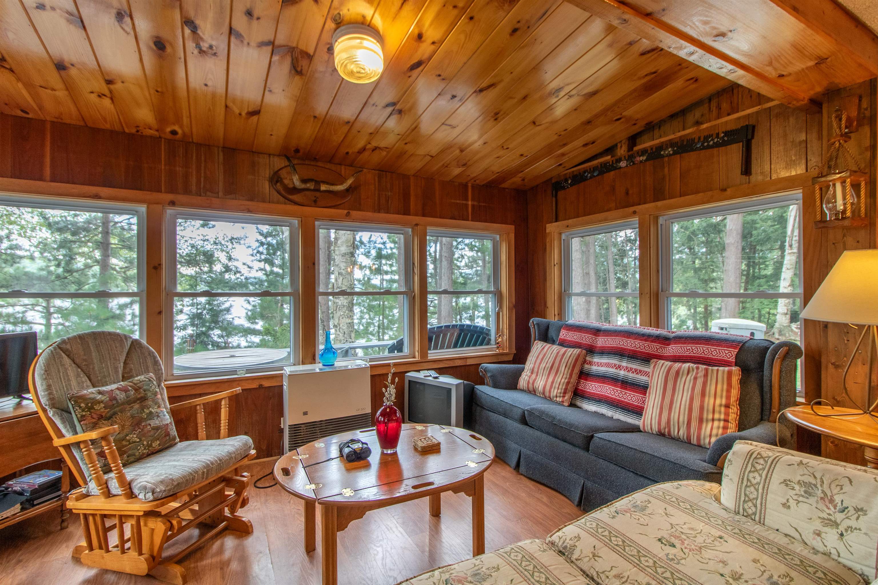 1143 Lakeshore Drive