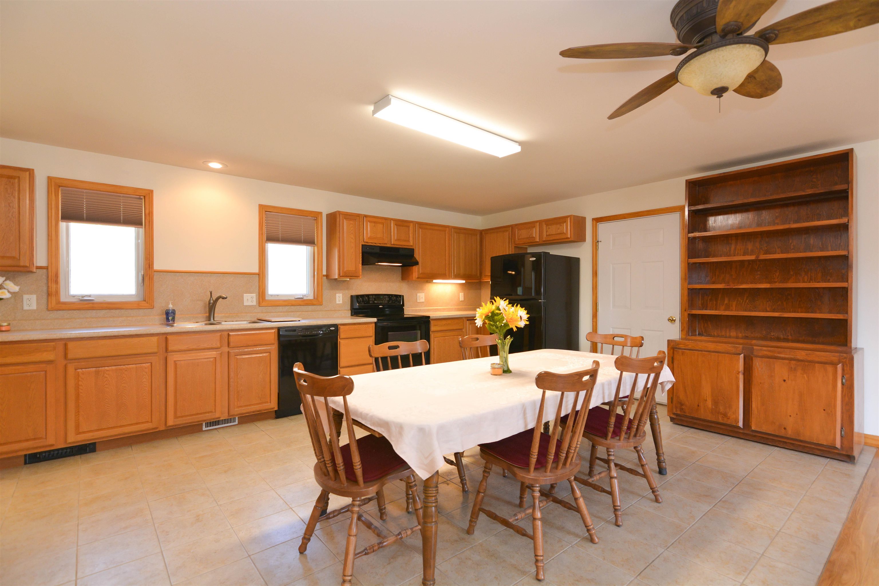 863 River Road