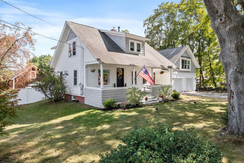 Photo of 1261 Old North Main Street, Laconia, NH 03246 (MLS # 5061945)