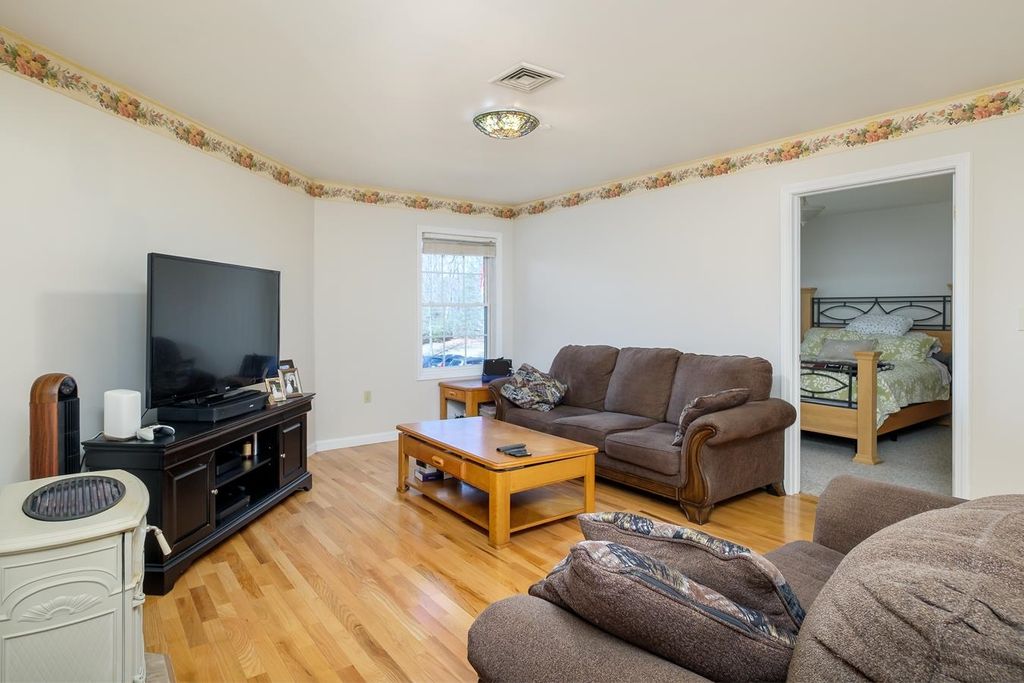 Photo of 118 Secretariat Way #204, Rochester, NH 03867 (MLS # 5083803)