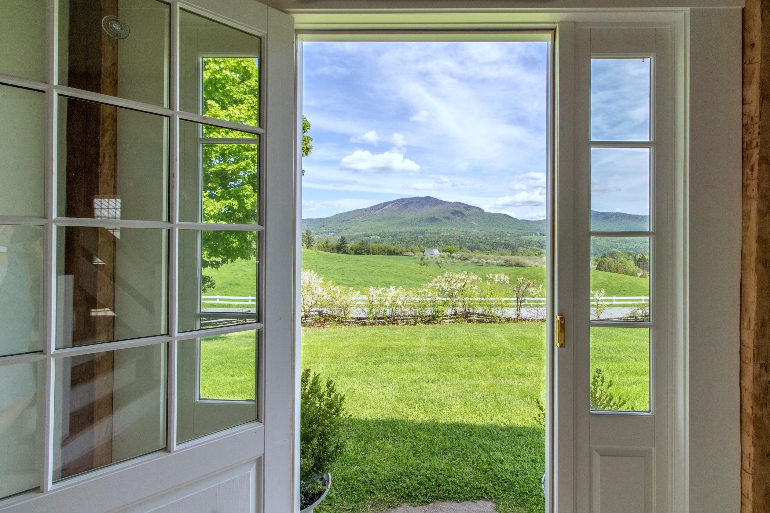 3585 Darling Hill Road
