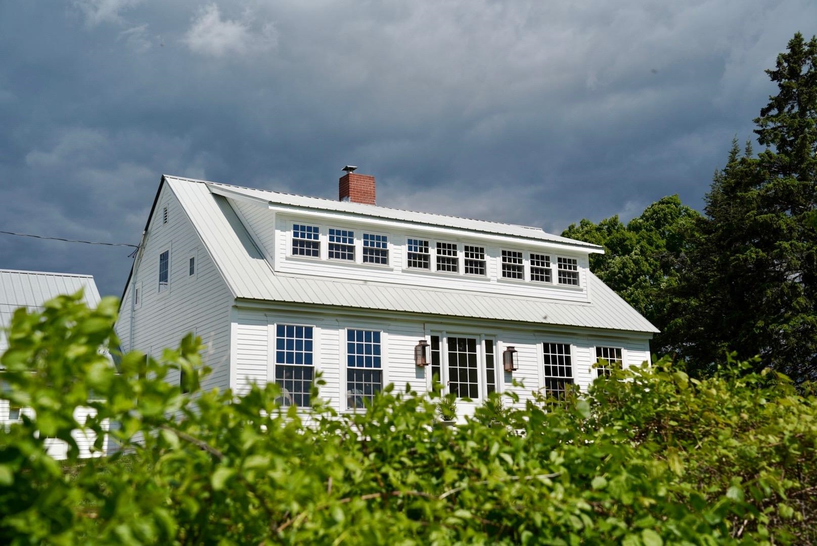 3585 Darling Hill Road