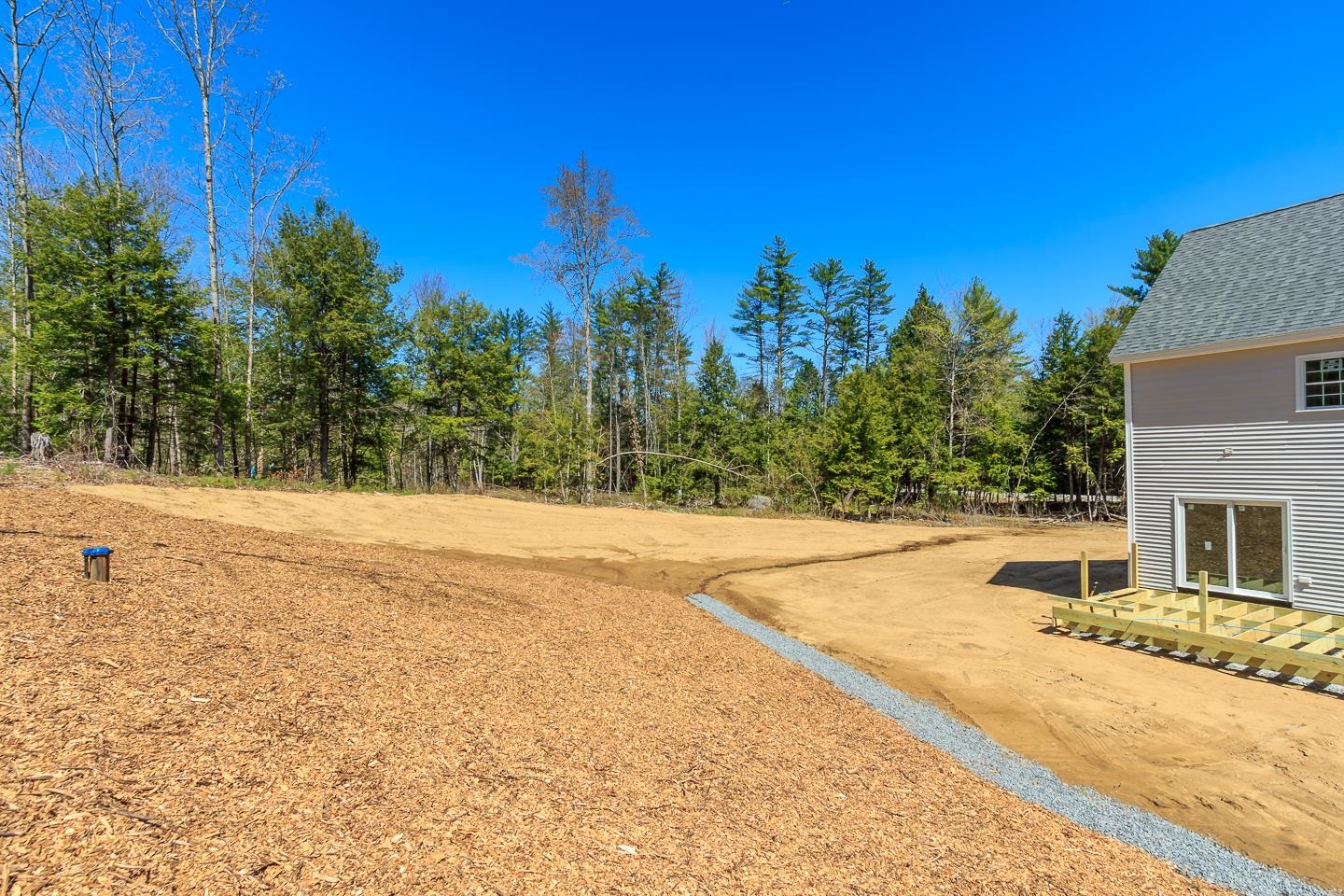 New Boston, New Hampshire 03070, United States, 3 Bedrooms Bedrooms, ,2 BathroomsBathrooms,Residential,Active,29334