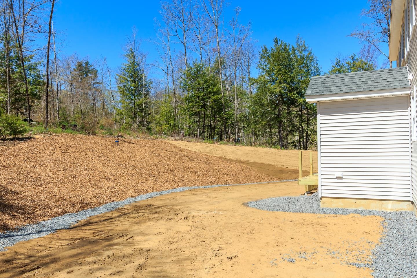 New Boston, New Hampshire 03070, United States, 3 Bedrooms Bedrooms, ,2 BathroomsBathrooms,Residential,Active,29334