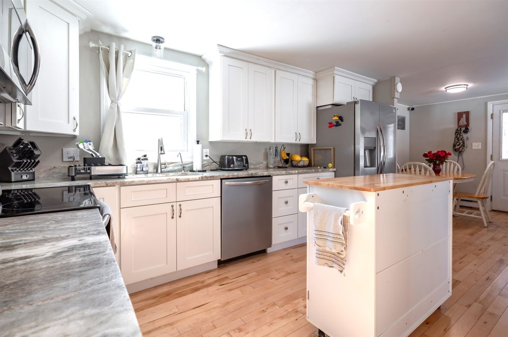 Photo of 325 Pembroke Hill Road, Pembroke, NH 03275 (MLS # 5078042)