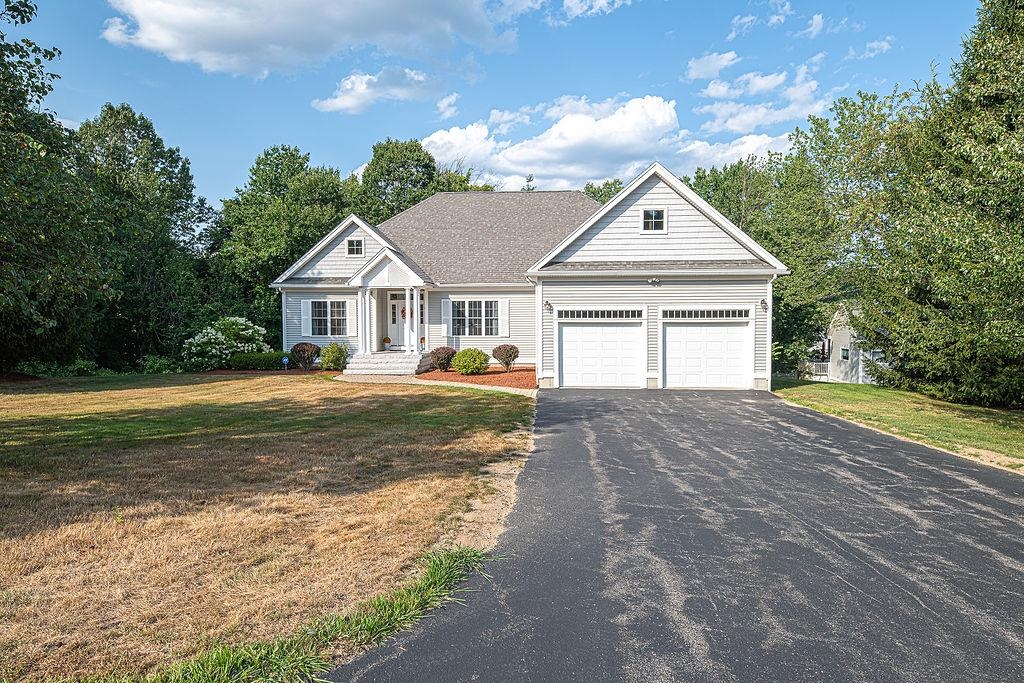 6 Prestwick Trail