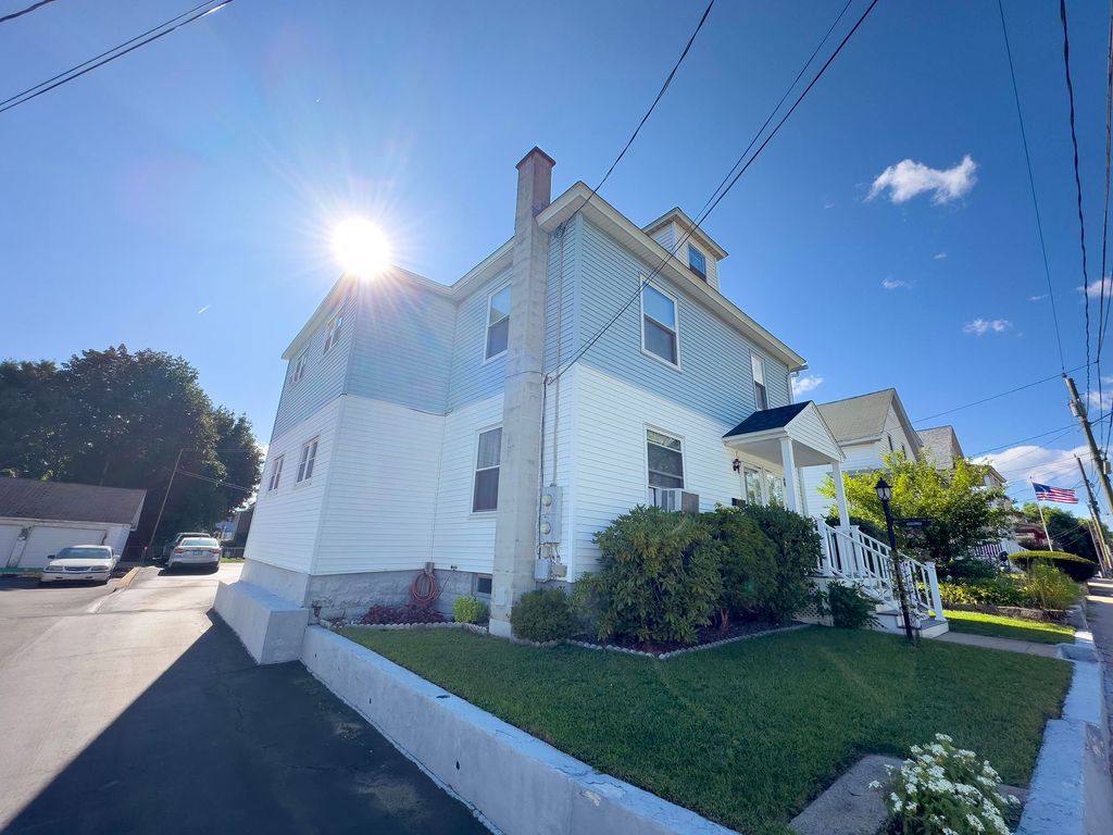Photo of 195 Balcom Street, Nashua, NH 03060 (MLS # 5065052)