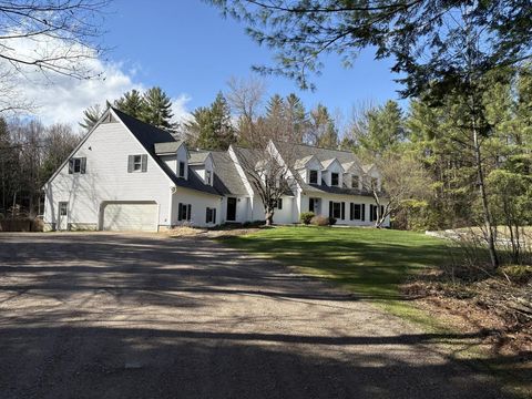 60 Catella Road Essex VT 05452
