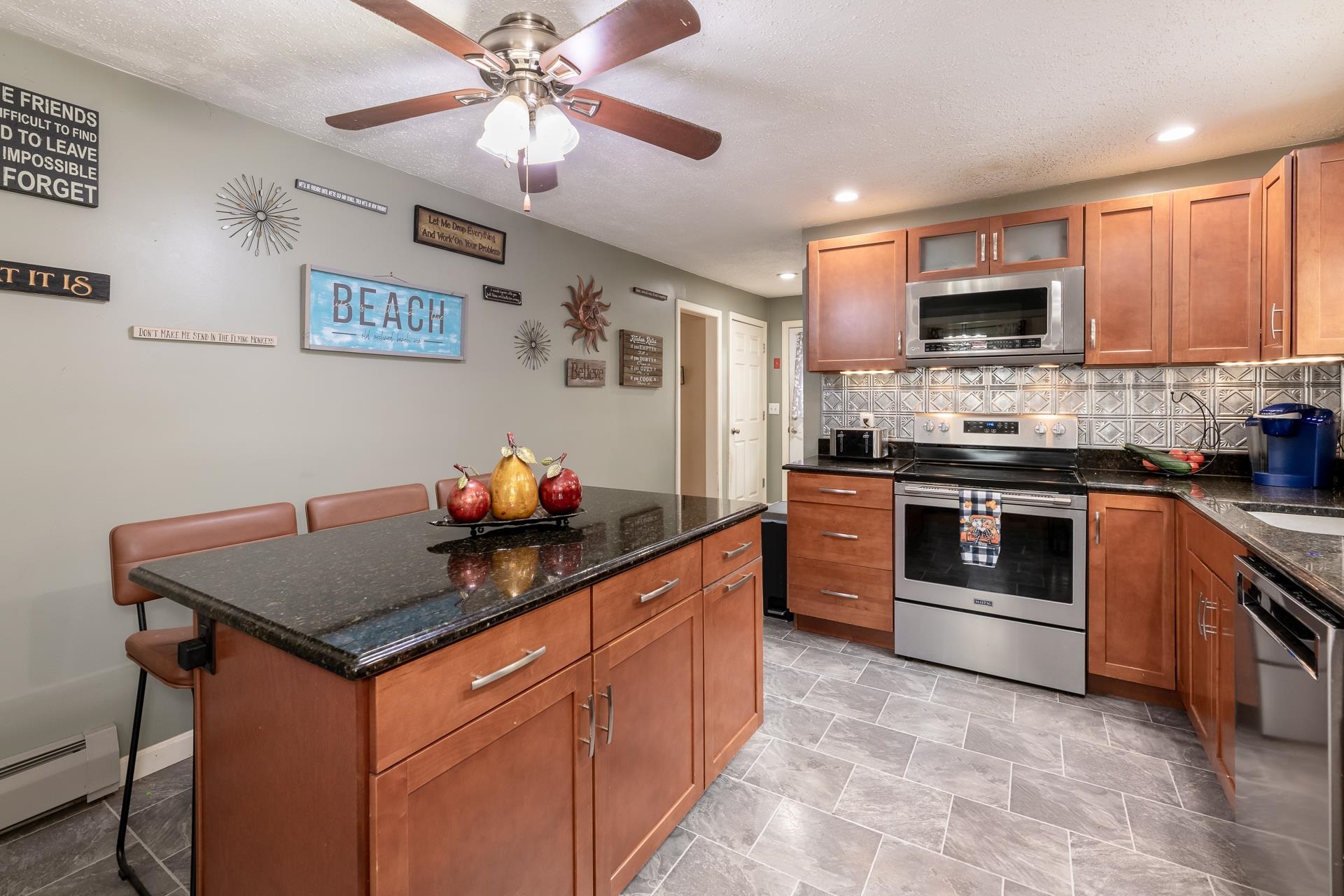 46 Horseshoe Drive