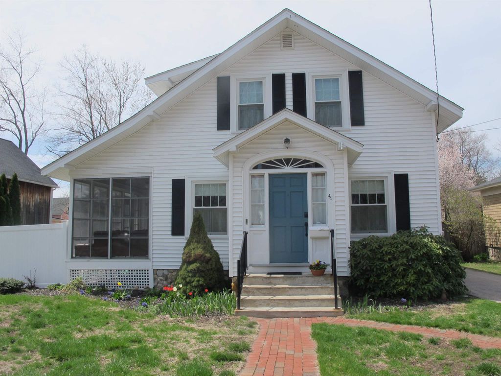 Photo of 44 N Adams Street, Manchester, NH 03104 (MLS # 5084943)