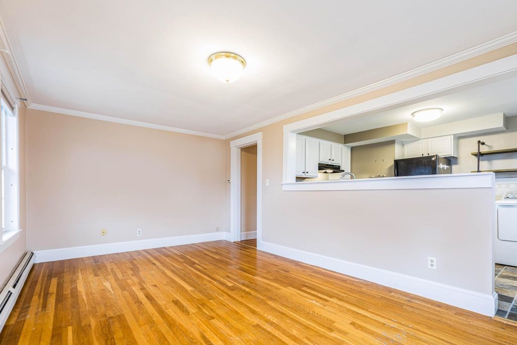 Photo of 709 Central Avenue #4, Dover, NH 03820 (MLS # 5082762)