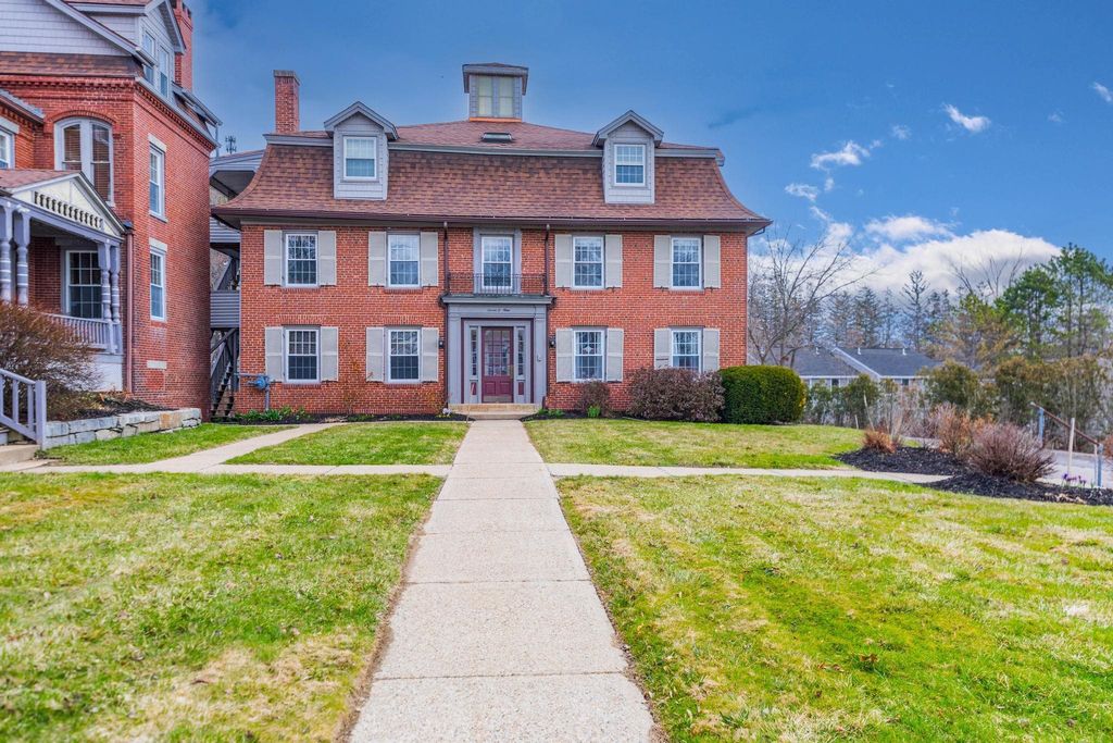 Photo of 709 Central Avenue #4, Dover, NH 03820 (MLS # 5082762)