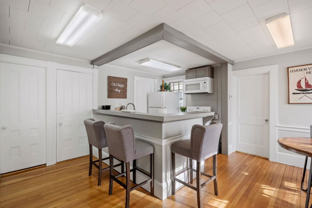 Photo of 21 Portsmouth Avenue, Exeter, NH 03833 (MLS # 5078349)