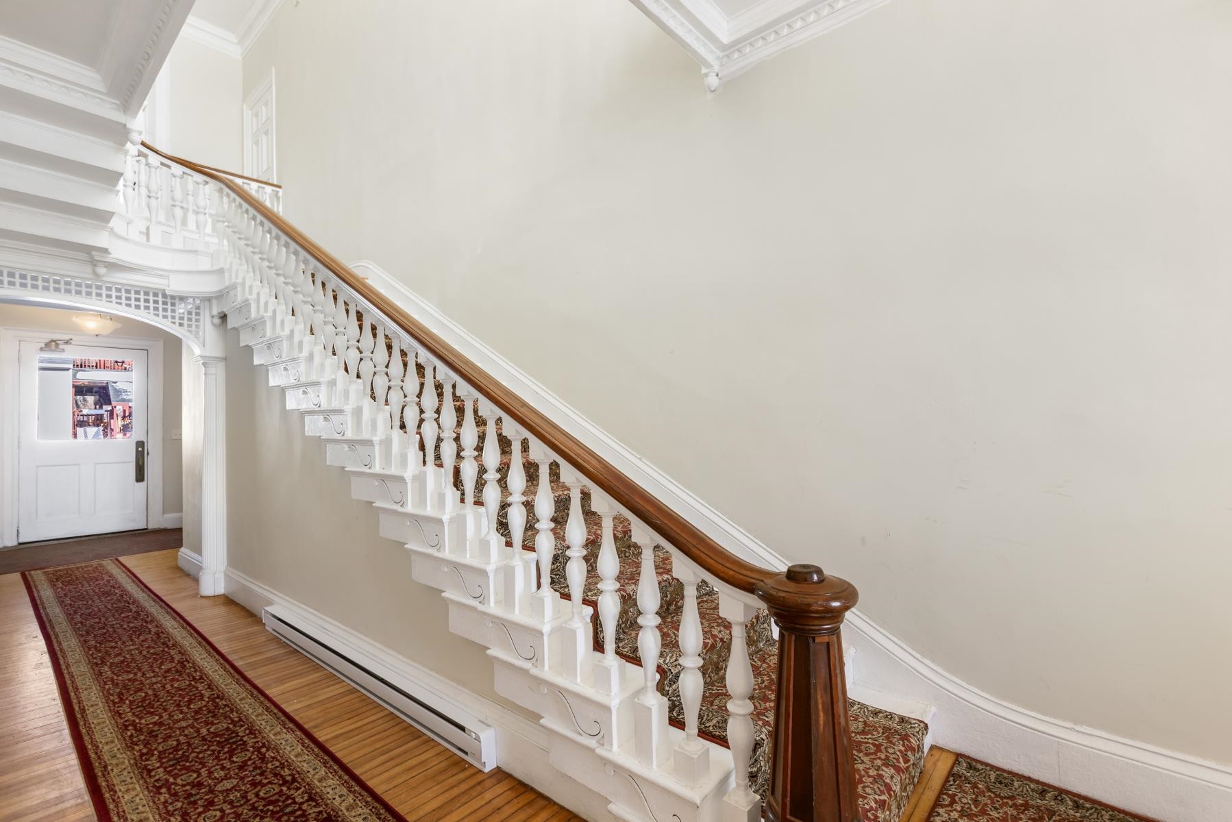 525 MAPLEWOOD Avenue 9