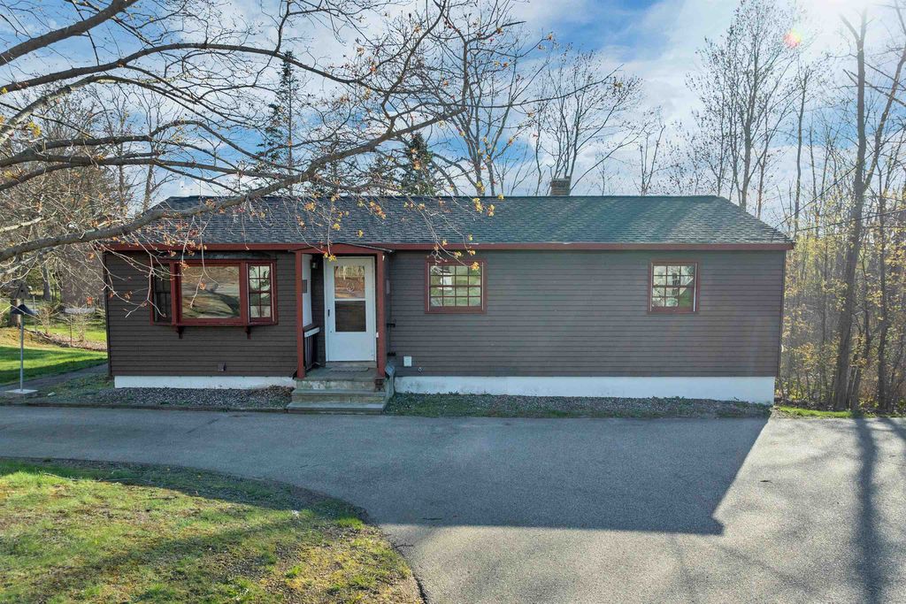 Photo of 535 Ocean Road, Portsmouth, NH 03801 (MLS # 5086997)