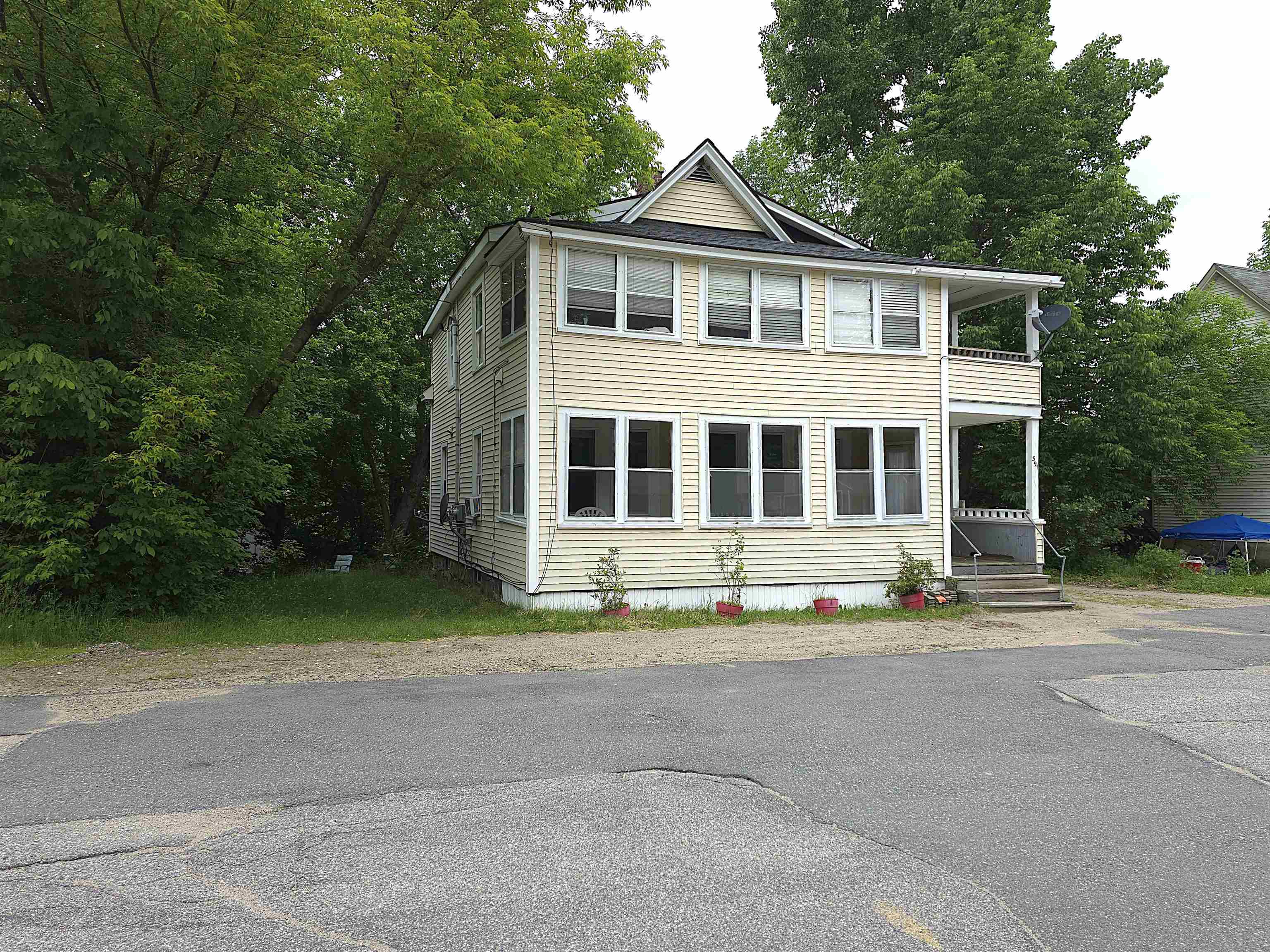 391 Goebel Street
