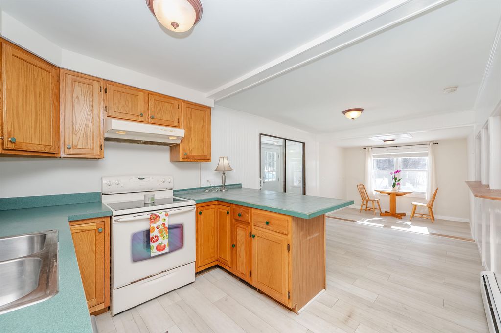 Photo of 80 Woodlawn Circle, Portsmouth, NH 03801 (MLS # 5077303)