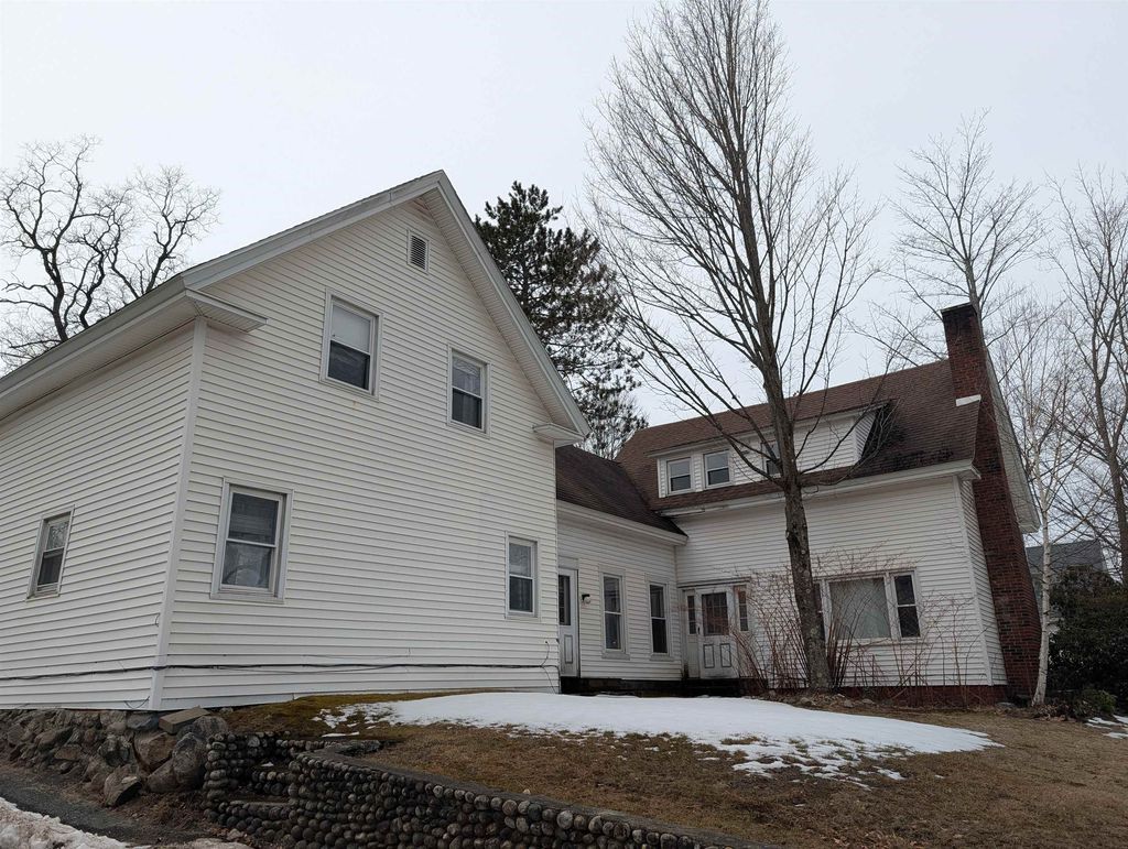 Photo of 73 Highland Street, Plymouth, NH 03264 (MLS # 5081185)