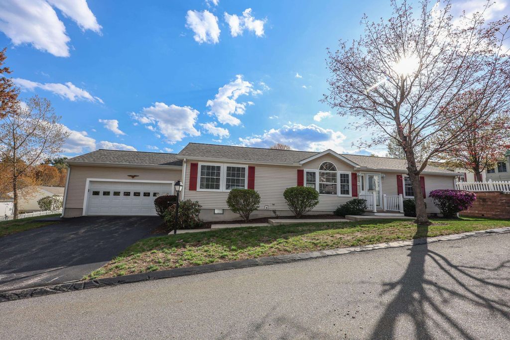 Photo of 74 Heritage Way, Manchester, NH 03104 (MLS # 5086968)
