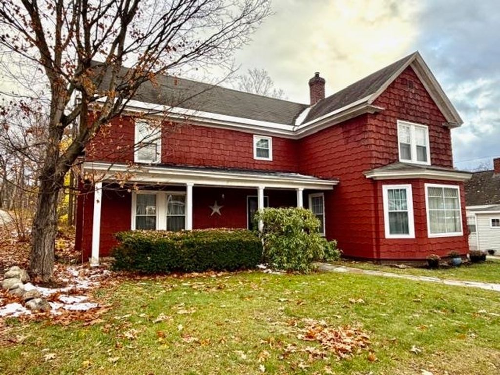 Photo of 1 Glen Road, Gorham, NH 03581 (MLS # 5069462)