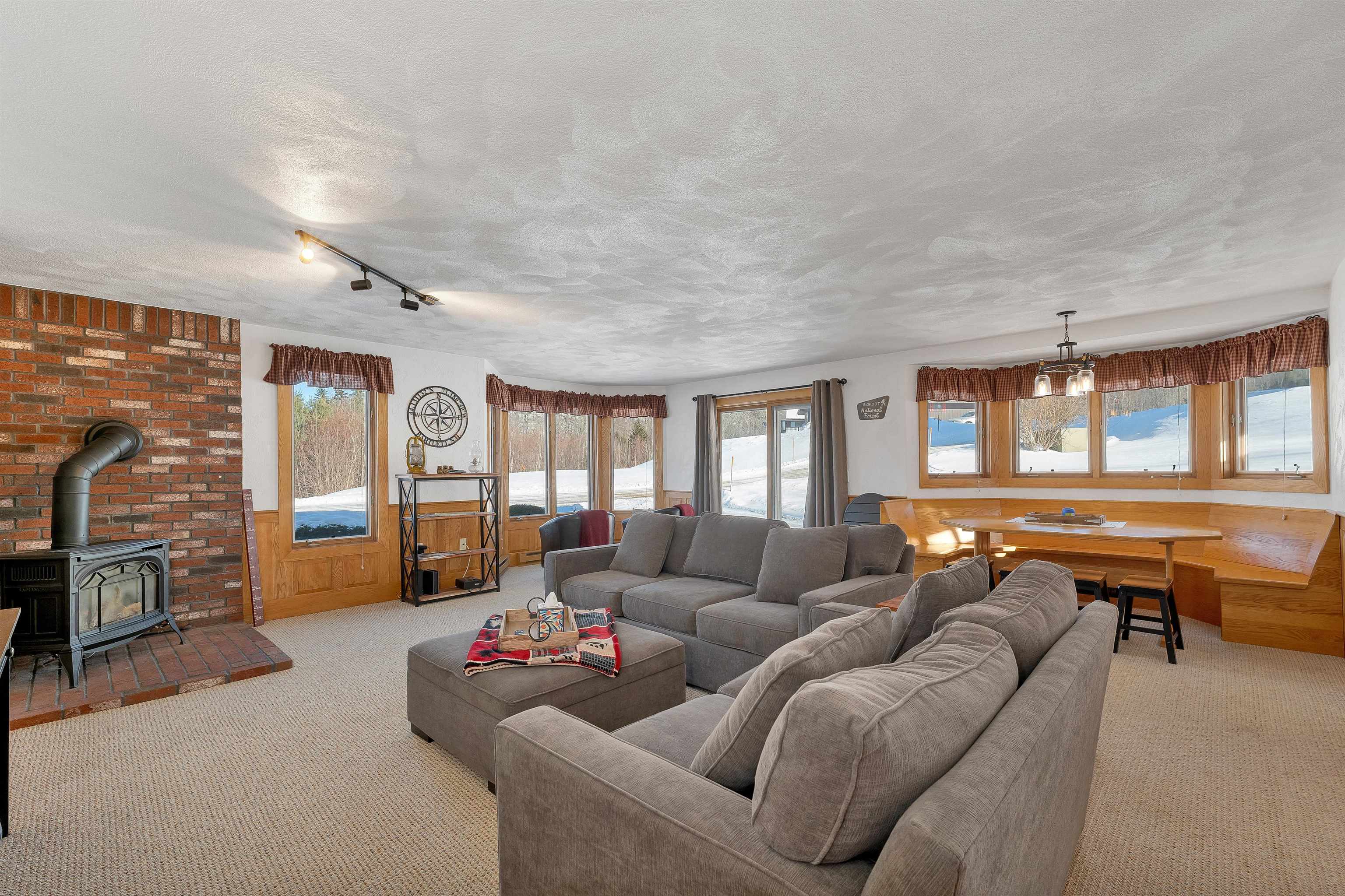 P61 Christmas Mountain Road P61